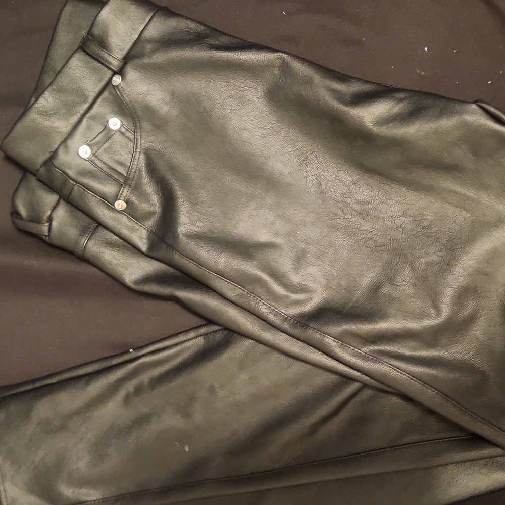 Leather leggings